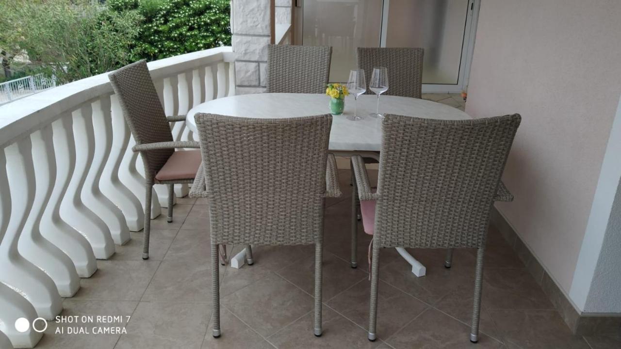 Apartmani Piskoric วีร์ ภายนอก รูปภาพ
