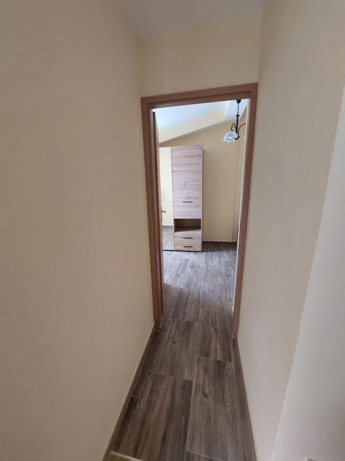 Apartmani Piskoric วีร์ ภายนอก รูปภาพ