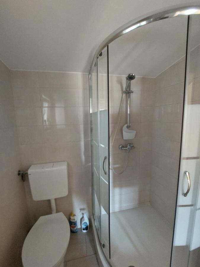 Apartmani Piskoric วีร์ ภายนอก รูปภาพ